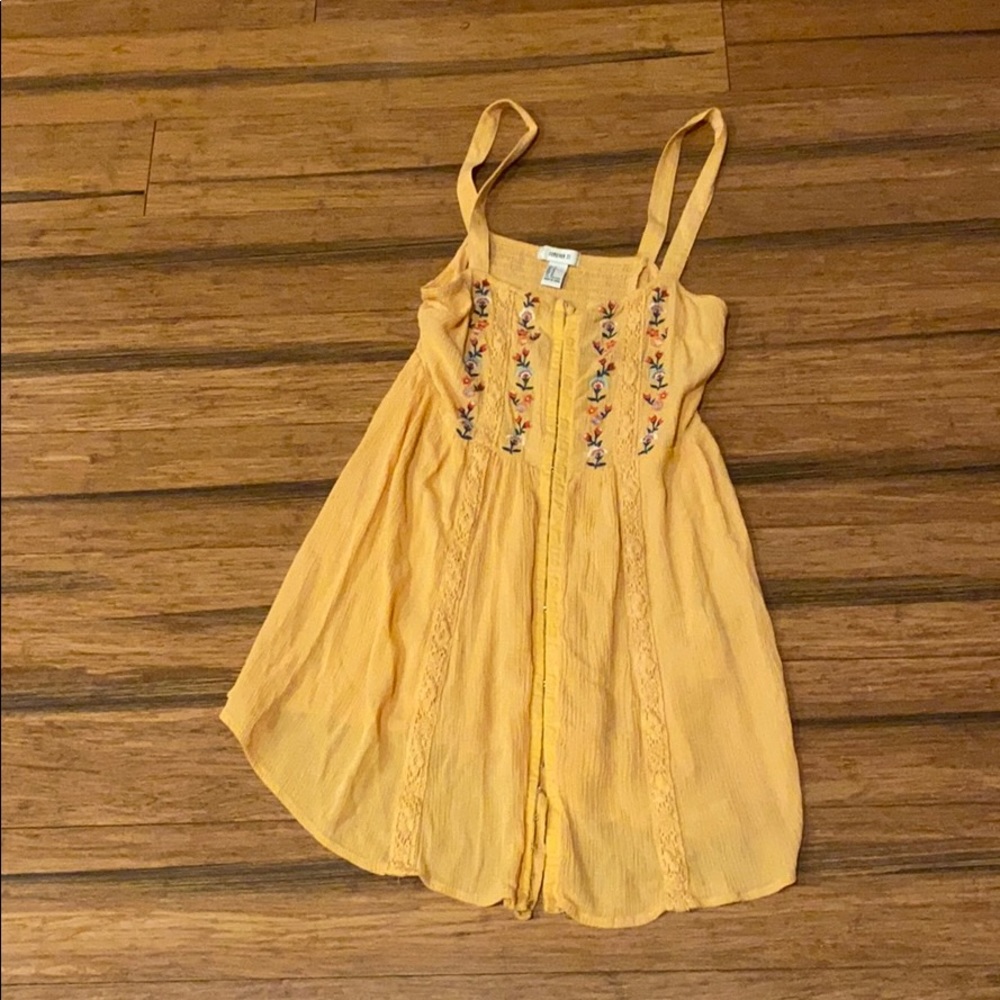 Clasp front yellow mini dress